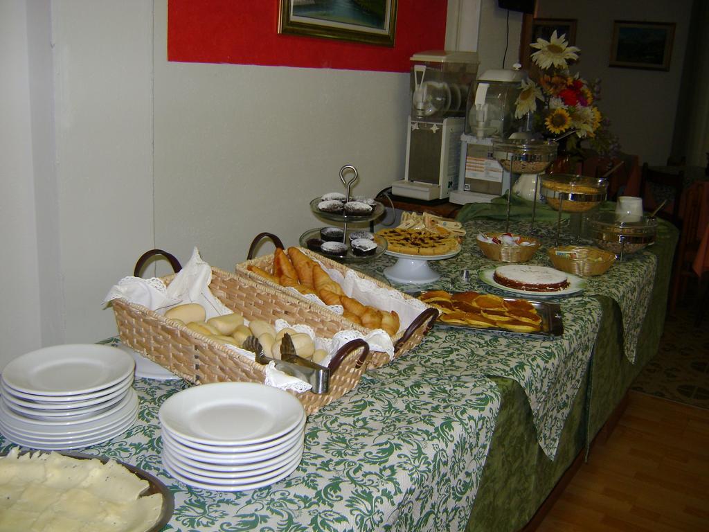 Hotel Villa Del Sole Rimini Bagian luar foto