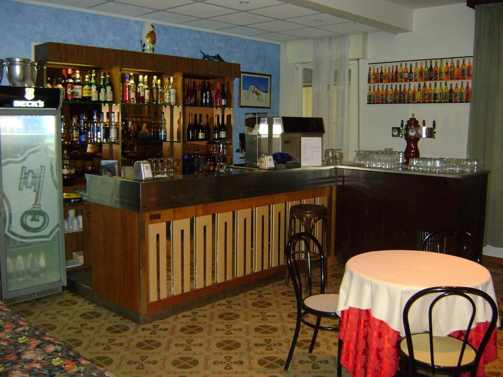Hotel Villa Del Sole Rimini Bagian luar foto