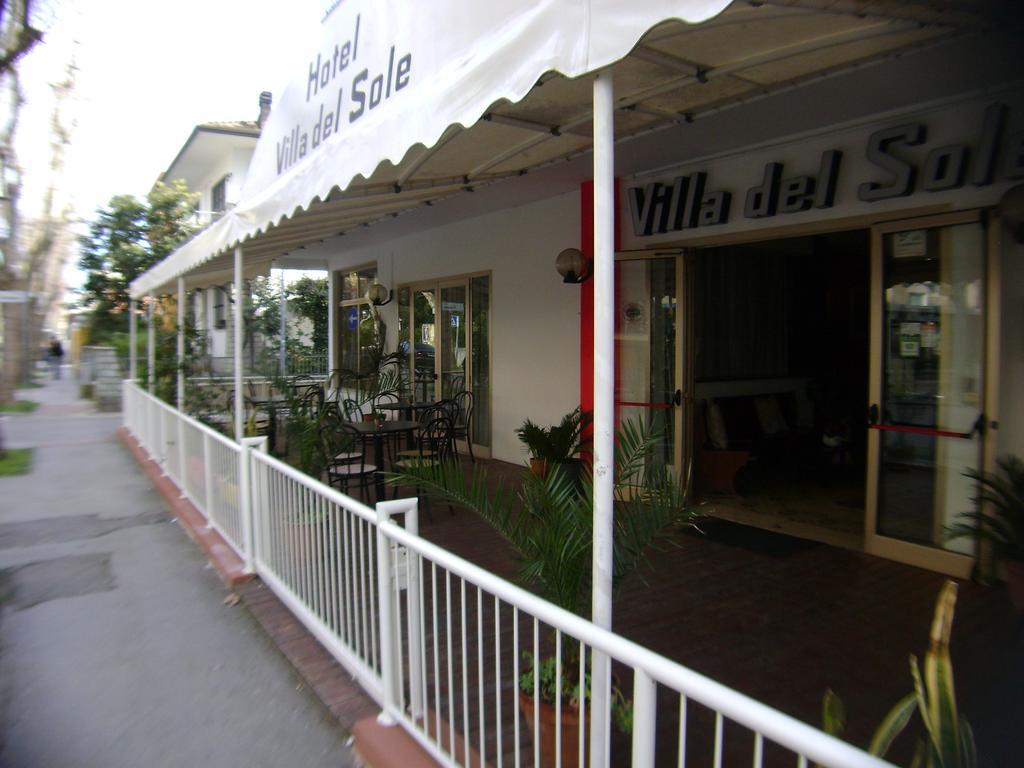 Hotel Villa Del Sole Rimini Bagian luar foto